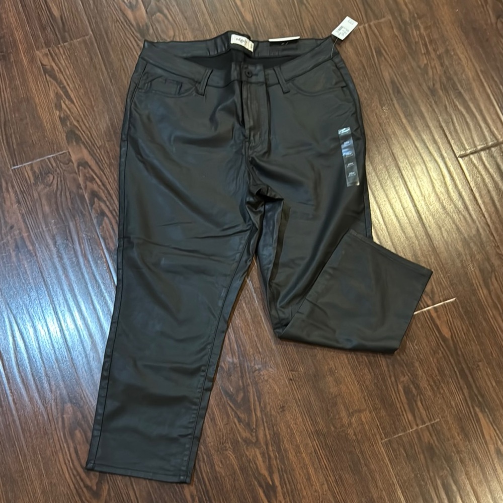 Edgely Black Ankle Slim Straight